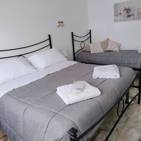 Bilocale Climatizzato A 850M Dalla Spiaggia Casa Katia Marina di Massa Kültér fotó